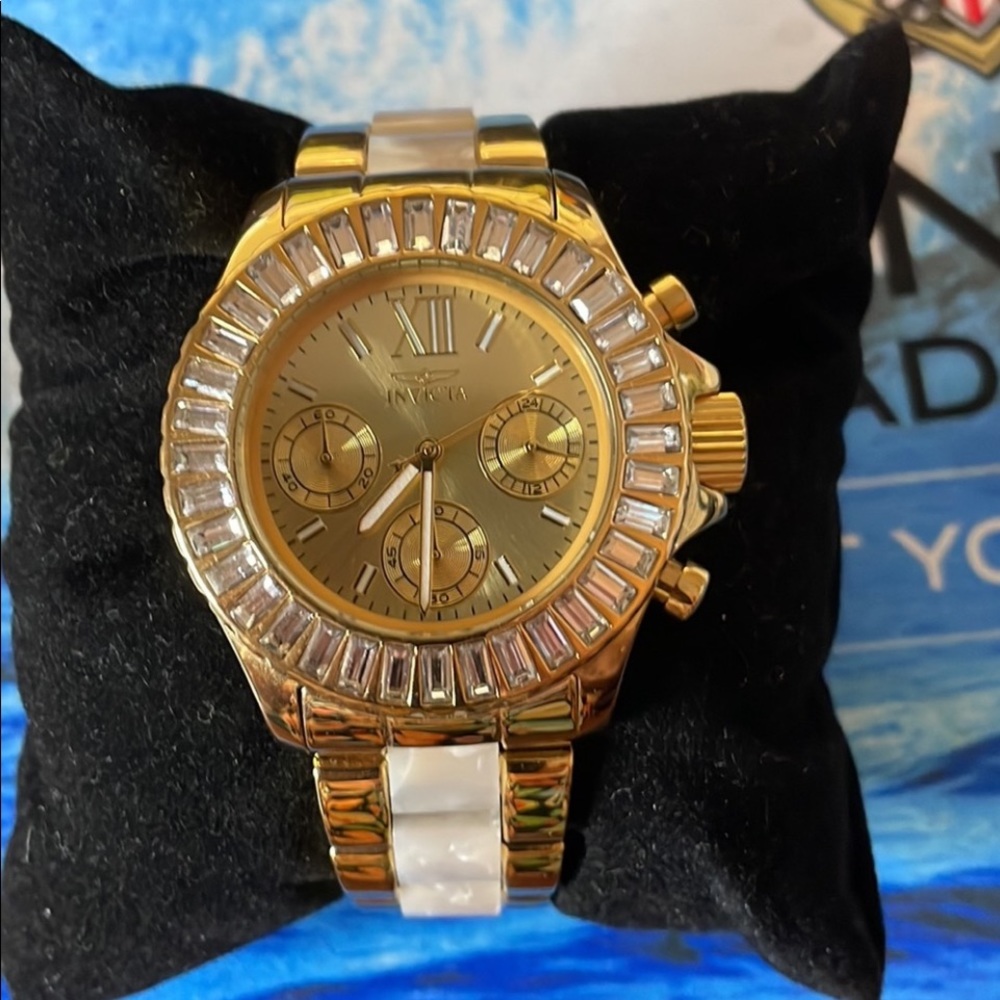 Invicta Woman’s Watch Mother of Pearl